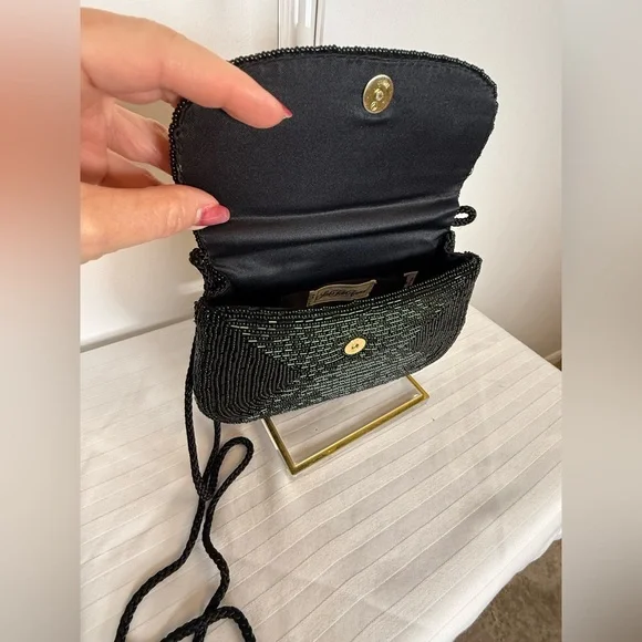 Sak’s Fifth Avenue Black Beaded Evening Bag Purse Clutch Magnetic Closure - Picture 11 of 11